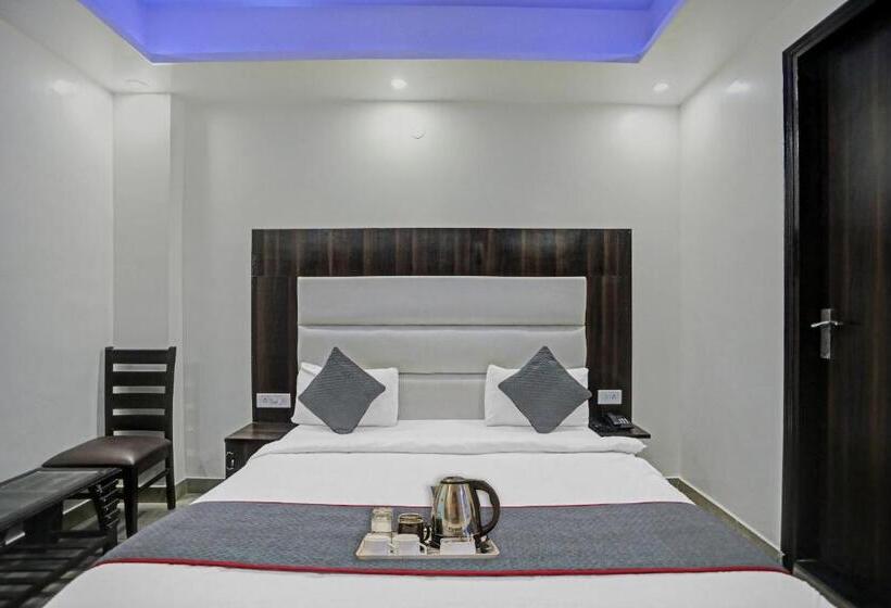 חדר קלאסי לשלושה, Collection O 85223 Hotel Classic