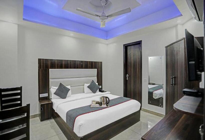 Quarto Triplo Clássico, Collection O 85223 Hotel Classic