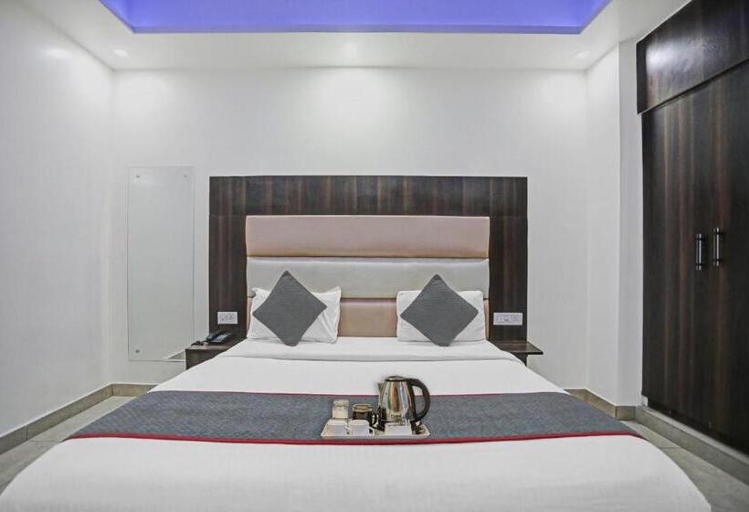 חדר קלאסי לשלושה, Collection O 85223 Hotel Classic