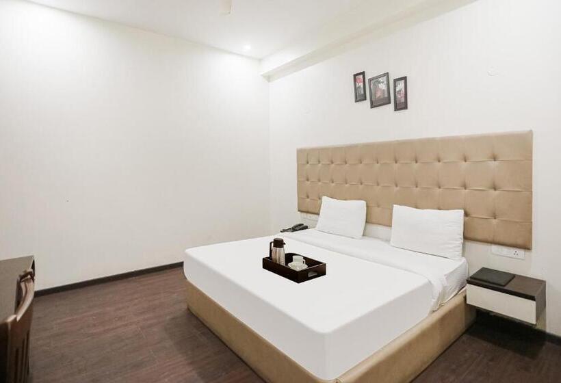 Classic Driepersoonskamer, Collection O Amv Hotels