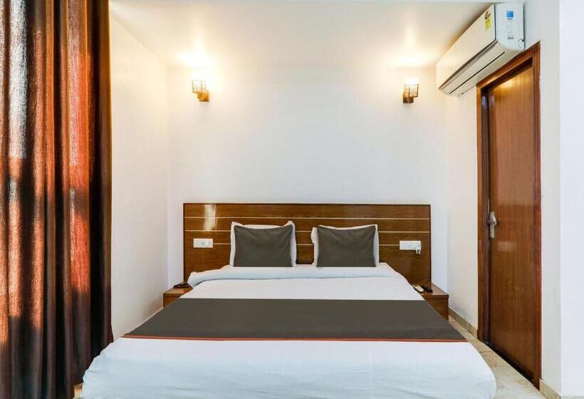 Трехместный Номер Классика, Collection O Hotel Diamond Plaza