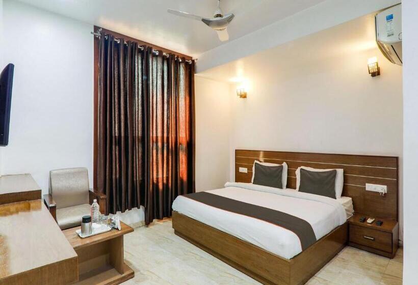 Трехместный Номер Классика, Collection O Hotel Diamond Plaza