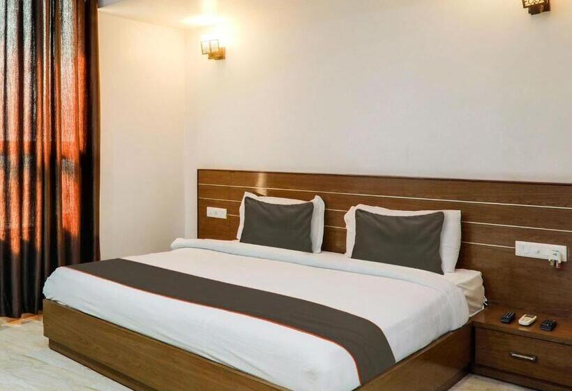 トリプルクラシックルーム, Collection O Hotel Diamond Plaza