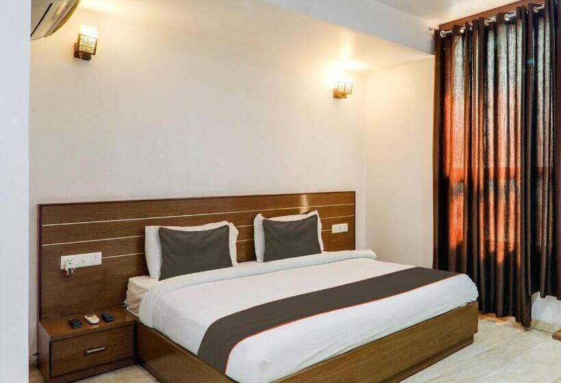 トリプルクラシックルーム, Collection O Hotel Diamond Plaza