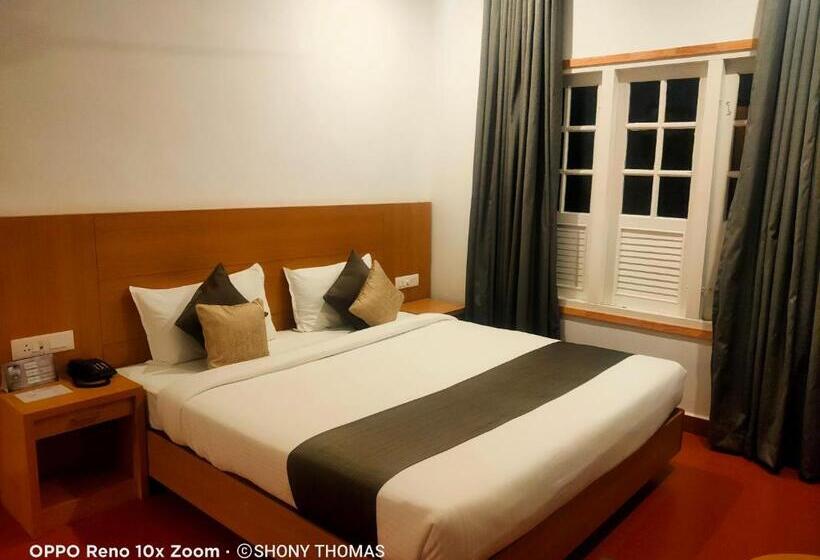 디럭스 룸, Agincourt Kuttikkanam