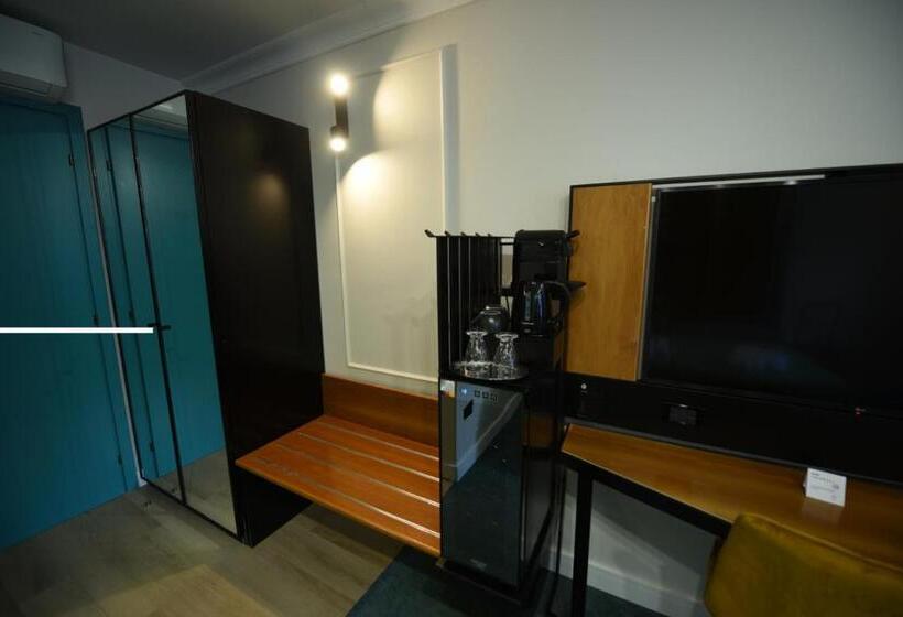 4인용 스탠다드 룸, Celis