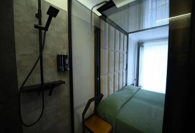 디럭스 룸, Celis