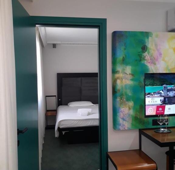 스탠다드 스튜디오, Celis