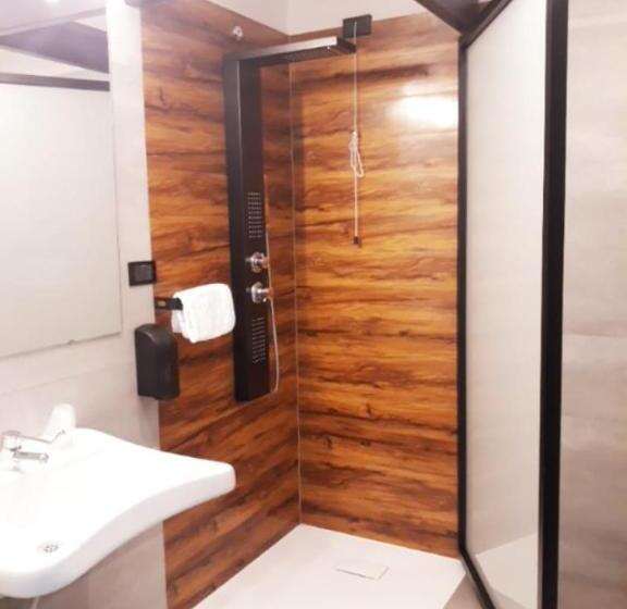 스탠다드 스튜디오, Celis