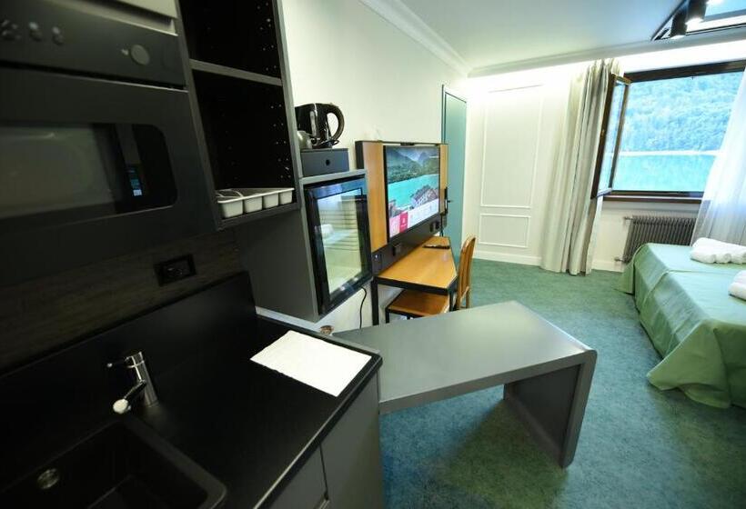 스탠다드 룸 호수 전망, Celis