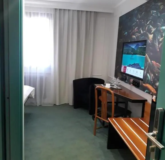 Habitació Estàndard, Celis