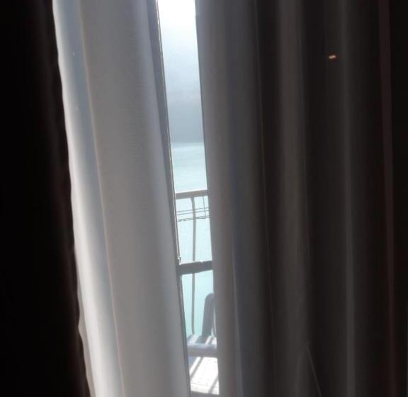 스탠다드 트리플 발코니 룸, Celis