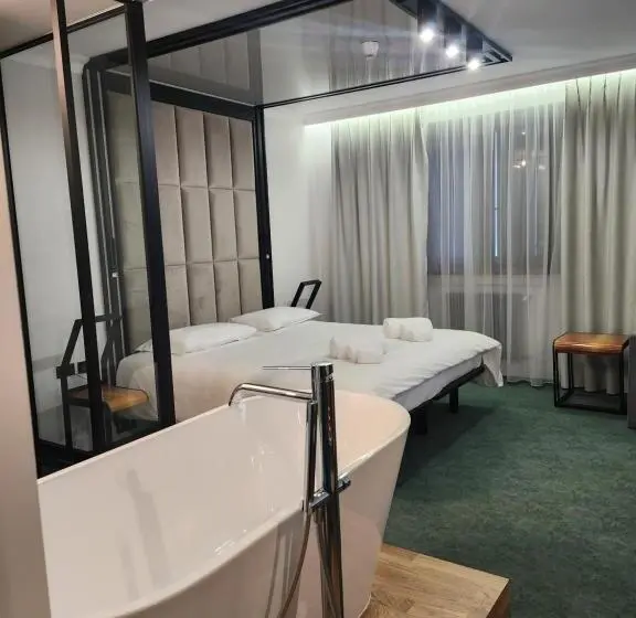 Habitació Deluxe, Celis
