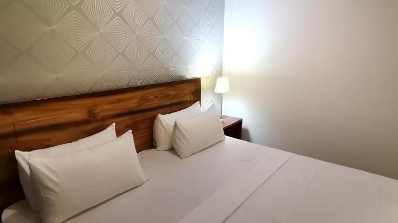 豪华海景房, Endlessblue Resort Kalametiya