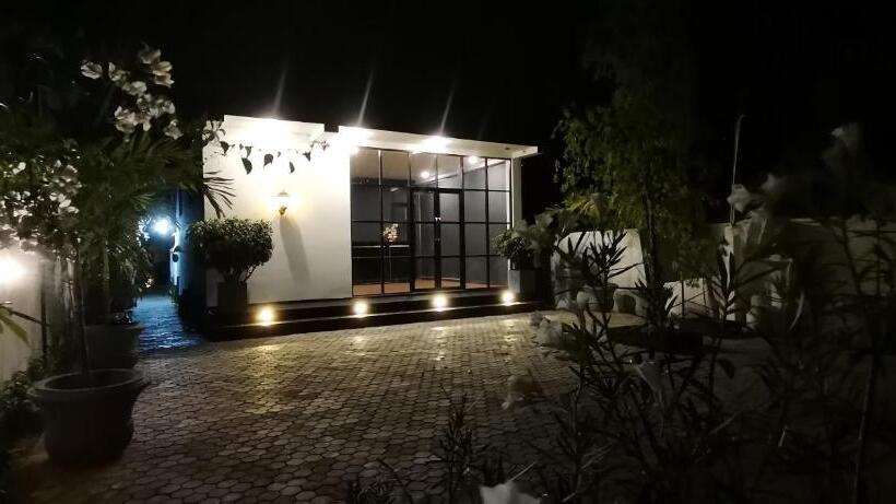 带海景的豪华间, Endlessblue Resort Kalametiya