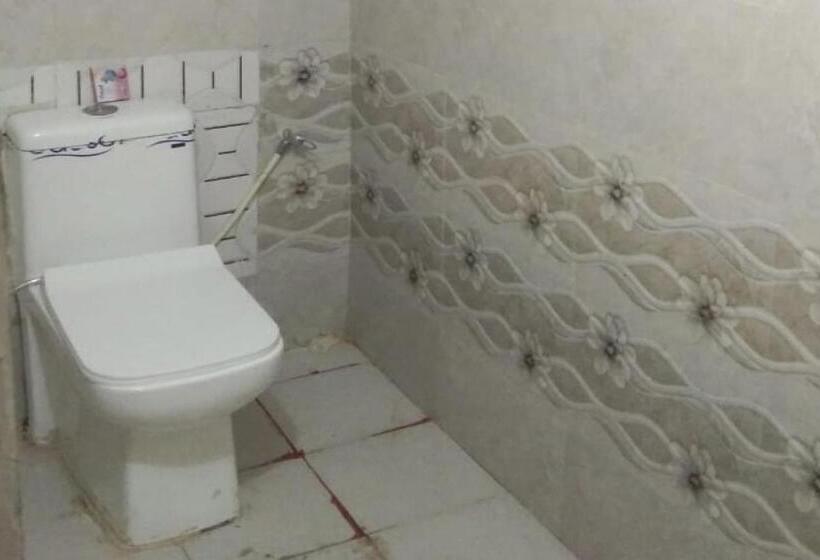 Трехместный Номер Классика, Oyo Shri Veni Madhav