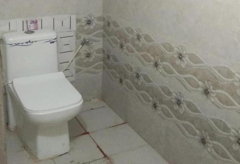 Трехместный Номер Классика, Oyo Shri Veni Madhav