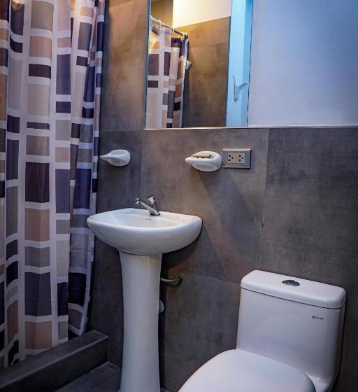 سوئیت با وان آب گرم, Prado