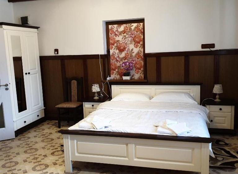 Номер Superior, Casa Poenaru