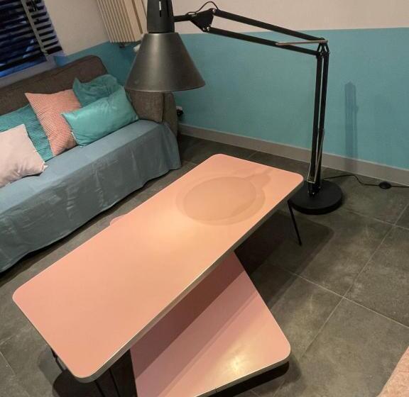 חדר סטנדרט לשלושה עם חדר אמבטיה משוף, Le Village D Ezra