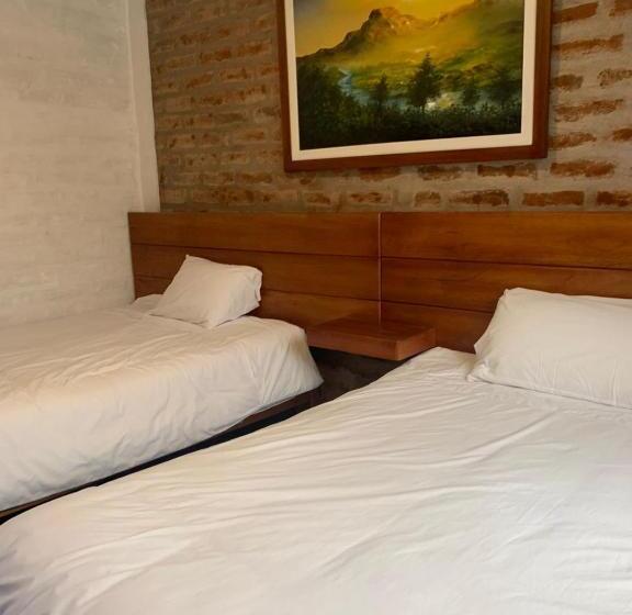 Номер Стандарт, Mercedes Restaurant B&b