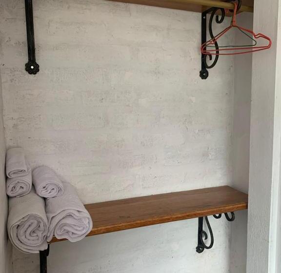 Номер Стандарт, Mercedes Restaurant B&b