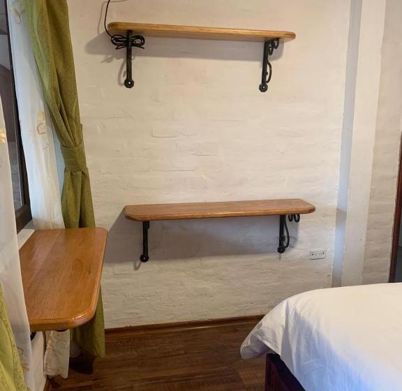 Семейный Номер, Mercedes Restaurant B&b