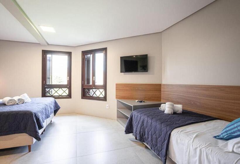 디럭스 트리플 룸, Parador Casa Da Praia