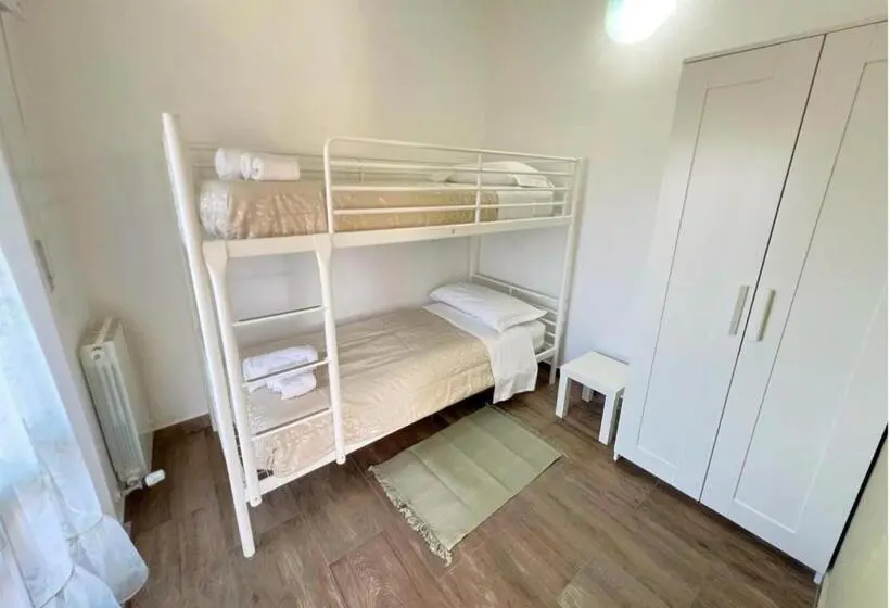 Standard Neljän Hengen Huone, Villa Quadrifoglio