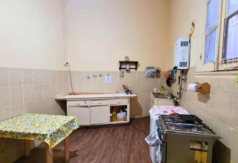اتاق استاندارد چهارنفره با سرویس بهداشتی مشترک, Toesca B&b