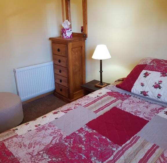 اتاق استاندارد یک تخته با سرویس بهداشتی مشترک, Refugio Invernalia