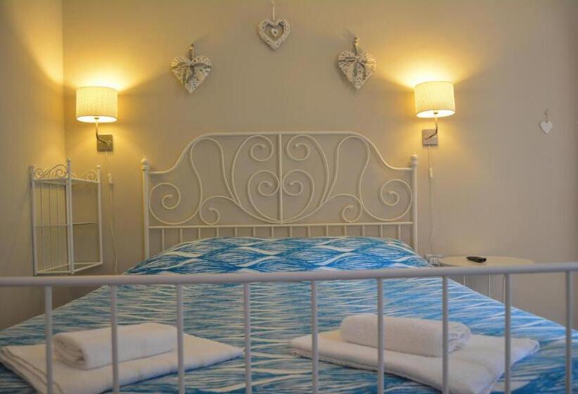 اتاق استاندارد چهار تخته, B&b La Casita