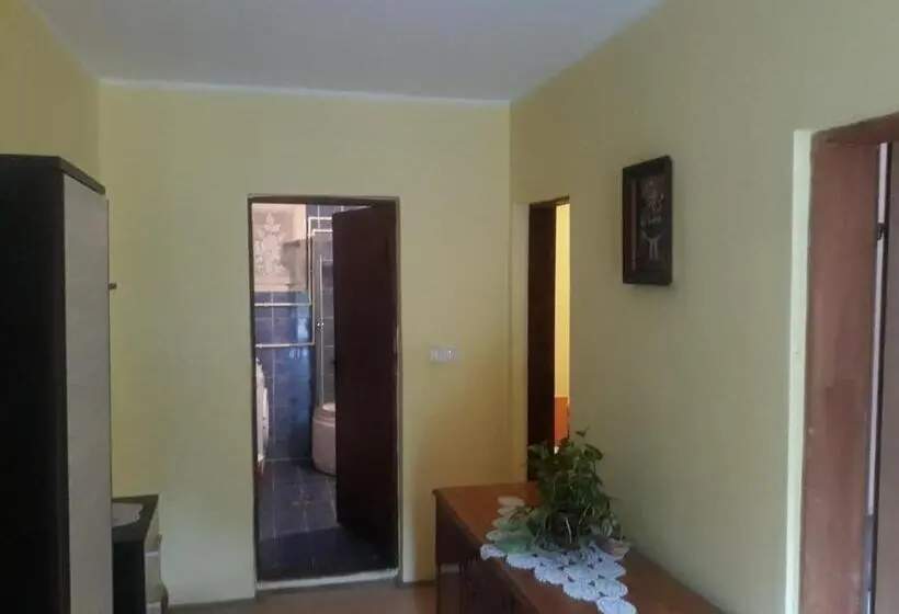 اتاق استاندارد سه تخته با سرویس بهداشتی مشترک, Guesthouse Stanojevic