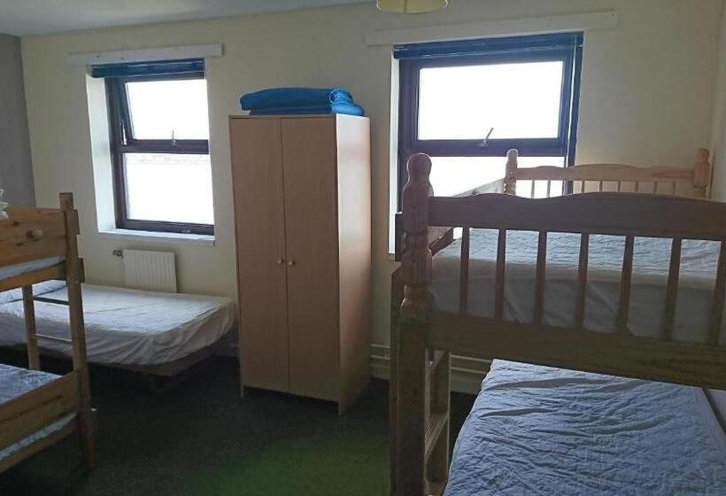 غرفة عائلية, Fsc Dale Fort Hostel