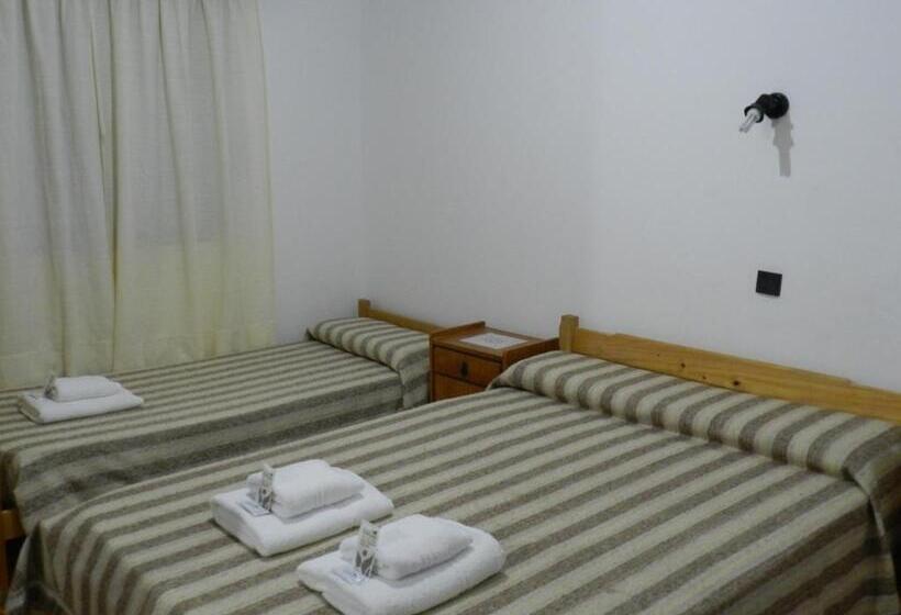 Номер Стандарт Трехместный, Eluney