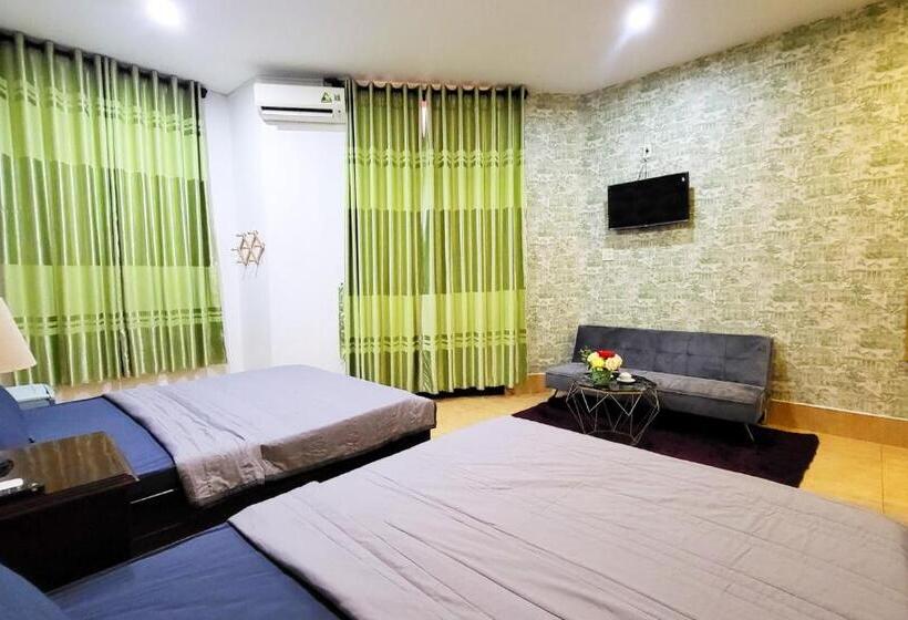 اتاق خانوادگی, Hoàng Sơn S Home