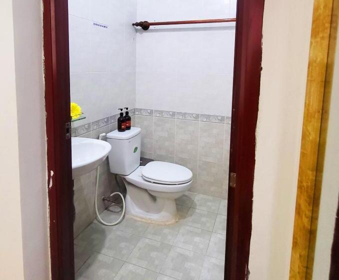 اتاق اکونومی, Hoàng Sơn S Home