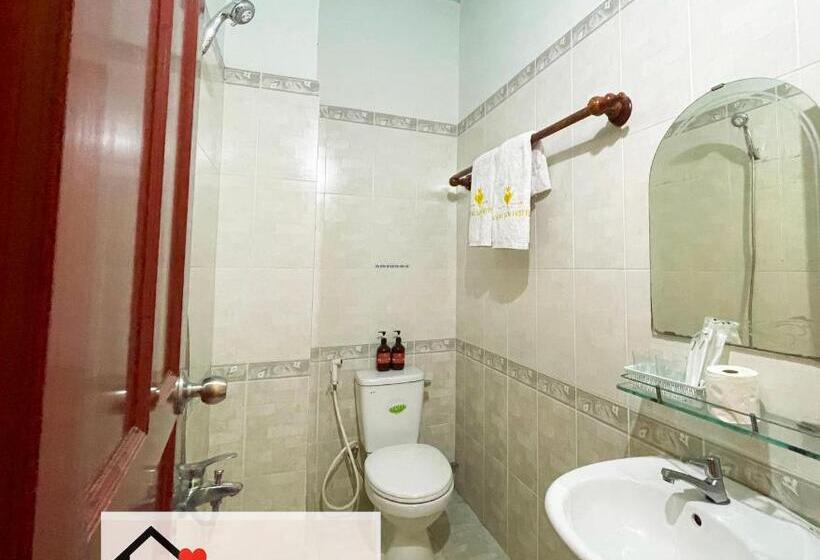 اتاق اکونومی, Hoàng Sơn S Home