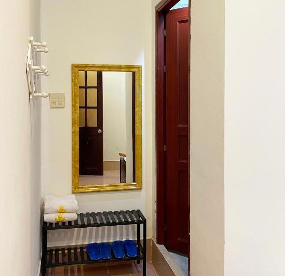 اتاق اکونومی, Hoàng Sơn S Home