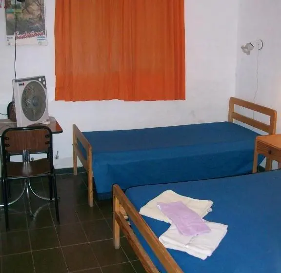 Basic Kolmen Hengen Huone, Hosteria Columbia