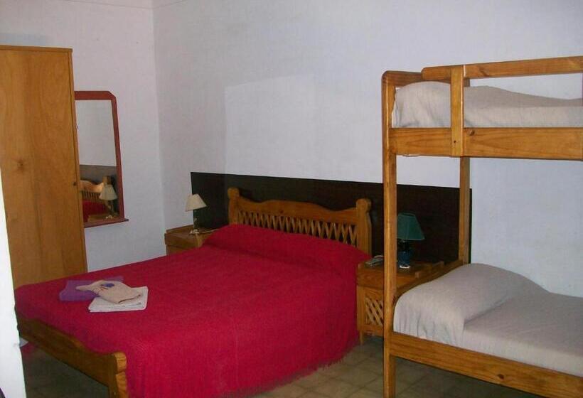 חדר סטנדרט לארבעה, Hosteria Columbia