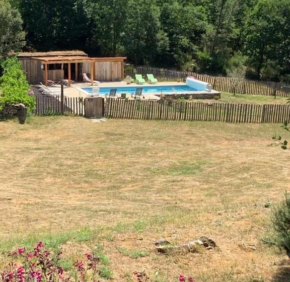 וילה בת 2 חדרי שינה, Le Mas De La Siffleuse