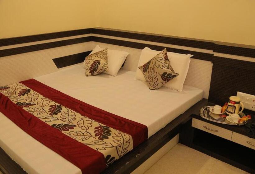 Quarto Quádruplo Deluxe, Royal Ajmer