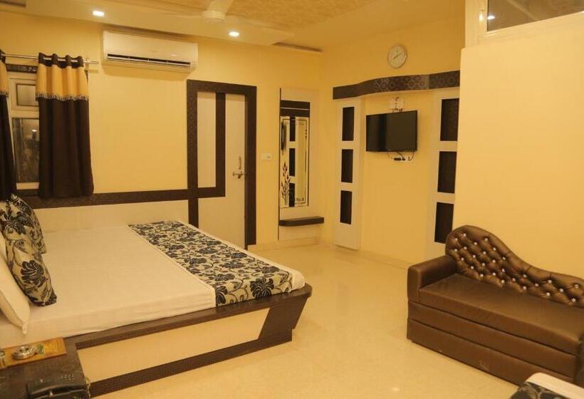 סוויטת ג'וניור משפחתית, Royal Ajmer