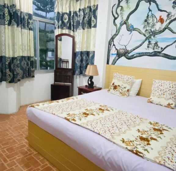 标准间带山景, Siumi Rest