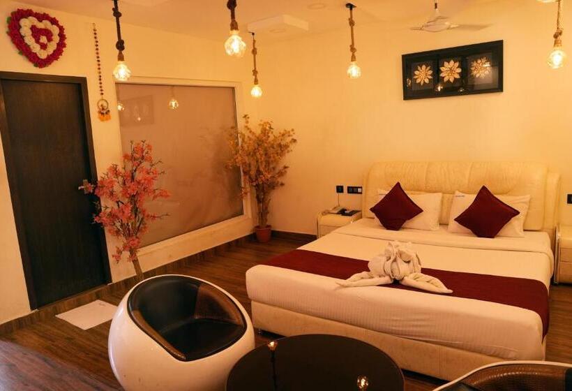 家庭工作室, Spago Inn