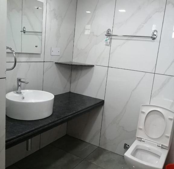 اتاق استاندارد با چشمانداز رودخانه, The White House