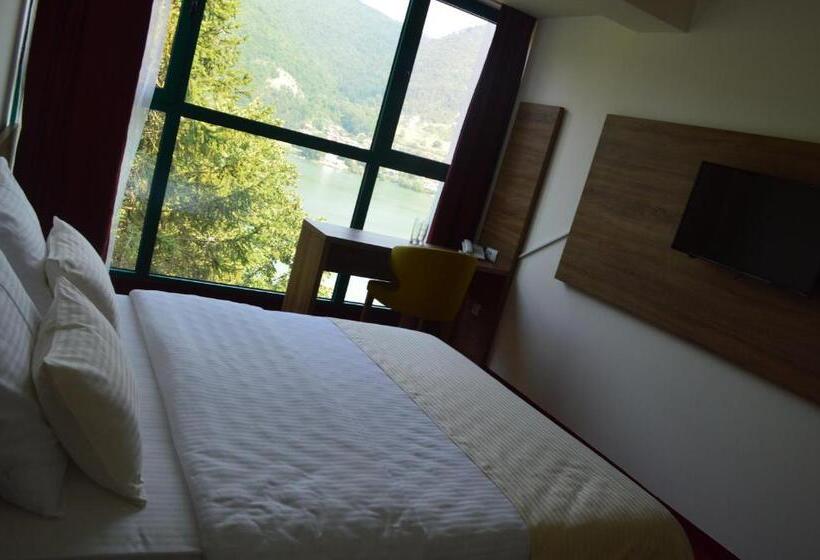 اتاق لوکس, Vidikovac