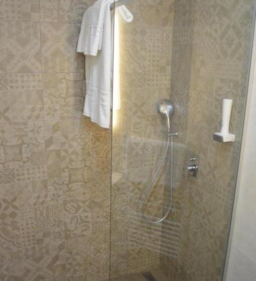 اتاق لوکس, Vidikovac