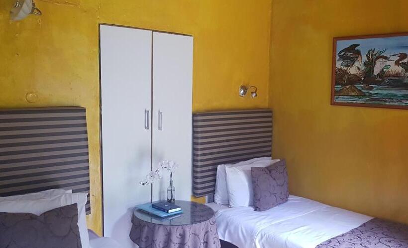 חדר קומפורט לשלושה, Jenny S Bed & Breakfast